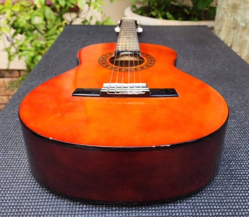 Classical Excellent Condition Valencia Australia CG160 Nylon String Classical excellent condition valencia australia cg160 nylon string